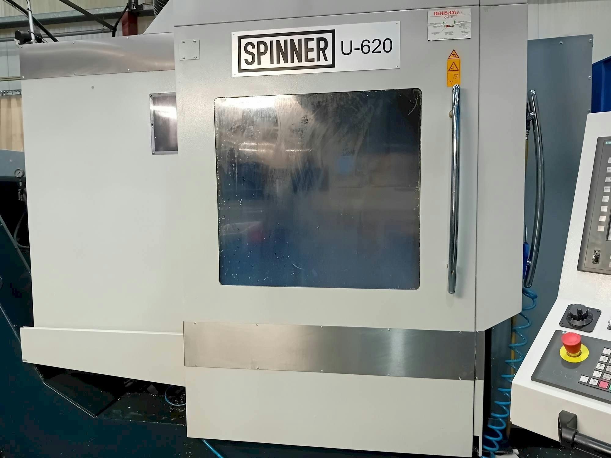 Čelní pohled  na SPINNER U5-620  stroj