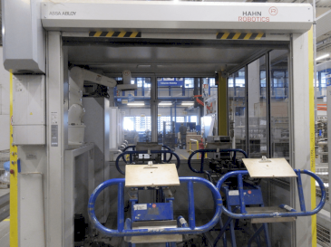 Čelní pohled  na HAHN Robotics CAT Final Check EOL  (2021)  stroj